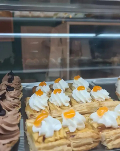 Cookies con pepitas de chocolate y galletas de mantequilla, en La Artesana, Parla