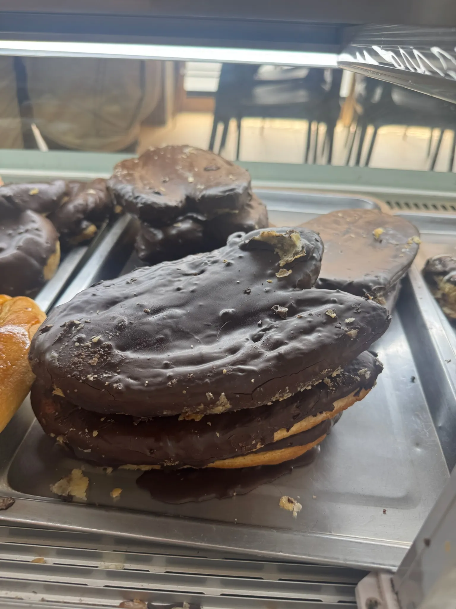 Palmeras de hojaldre gigantes cubiertas de chocolate