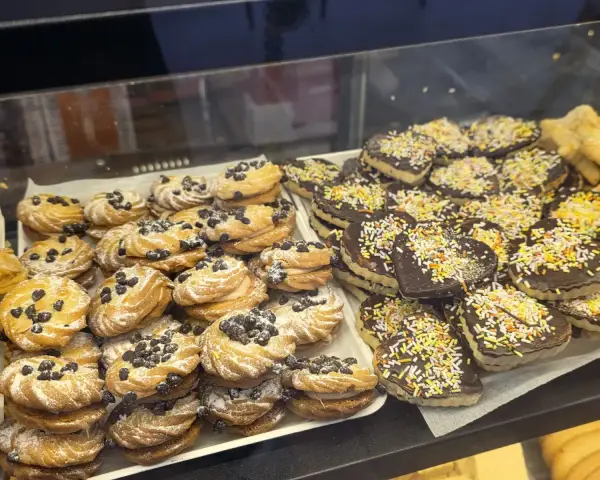 Pastas de té y galletas de chocolate, en La Artesana, Parla