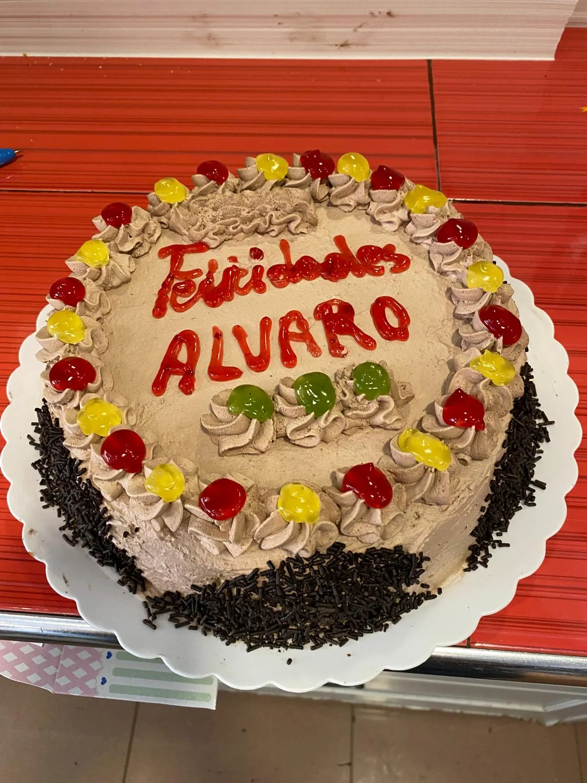 Tarta de cumpleaños de chocolate para Alvaro