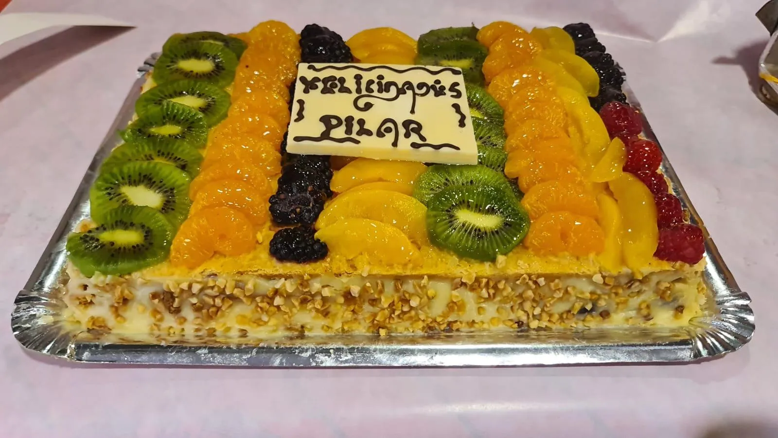 Tarta de cumpleaños de frutas variadas para Pilar